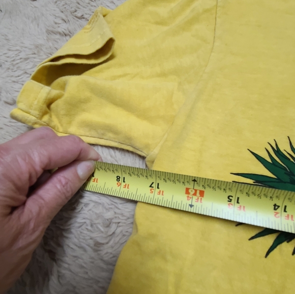 Crazy Shirts Yellow Catnapple Graphic T-Shirt Dole Pinapple Plantation Size S - Picture 4 of 10